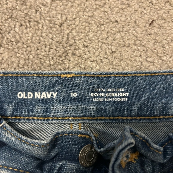 Women’s Distressed Jeans - Picture 4 of 4